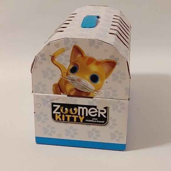 Zoomer Kitty Orange Tabby Cat Carrier Cat Charging Cable Manual Ball Toy Tail - Picture 4 of 14